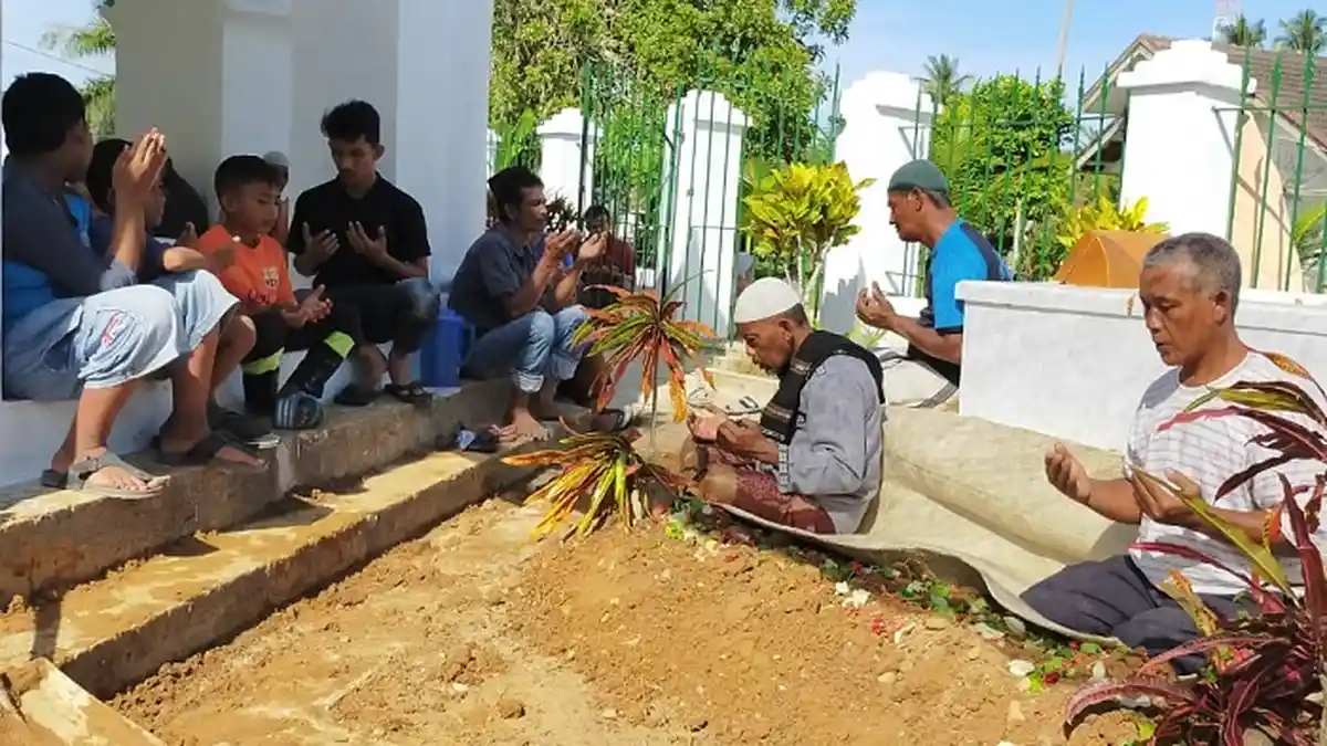 Cucu Raja Idi Tuwanku Manyak Mangkat, Dimakamkan di Samping Makam T Djohansjah - mangkat.jpg