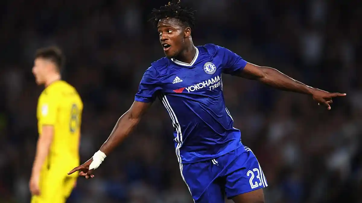 Antonio Conte Harus Sering Mainkan Michy Batshuayi Agar Posisinya di Timnas Belgia Aman