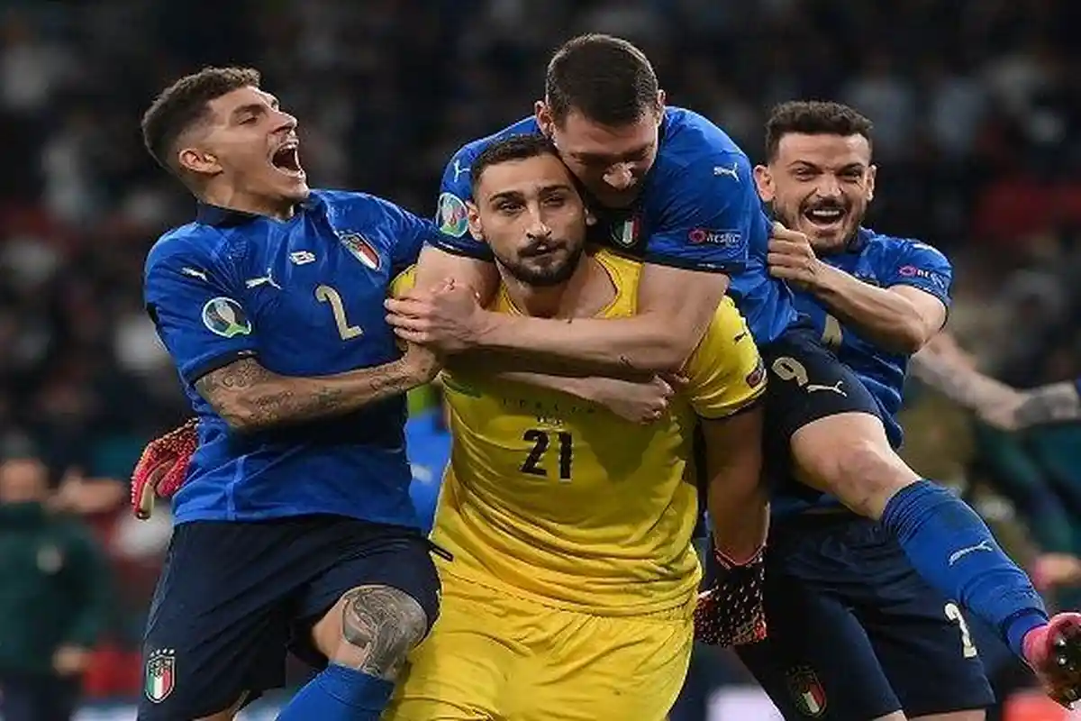 Mantan Kiper AC Milan Ini Frustrasi karena Jadi Cadangan Terus di PSG, Mungkin akan Dipinjamkan