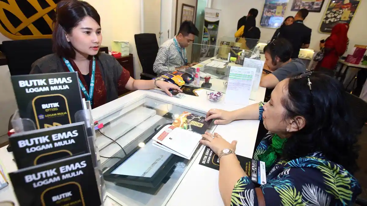Harga Emas Antam Stagnan di Level Rp962 Ribu Per Gram Jelang Akhir Pekan