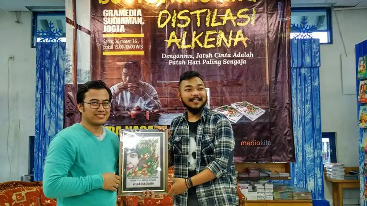 Distilasi Alkena, Perayaan Patah Hati Wira Nagara