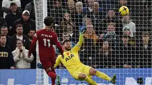 Mo-slaah-cetak-2-gol-tottenham.jpg
