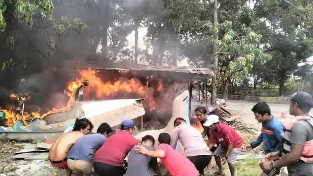 Kebakaran Gudang di Pantai Pasir Putih Parbaba Samosir, Polisi: Tidak Ada Korban Jiwa