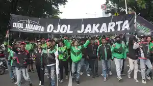 Aksi-Demonstrasi-Ojek-Online-di-Jakarta_20250520_151811.jpg