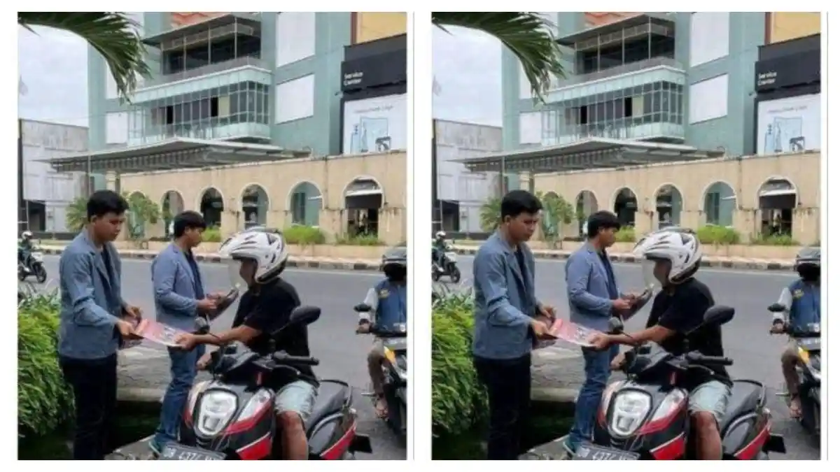 Relawan Geram Mahasiswa di Manado Bagikan Selebaran Sudutkan Prabowo