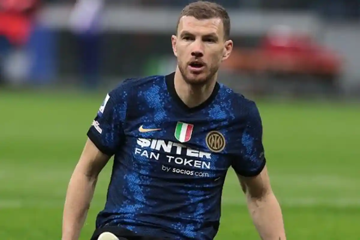 Inter Milan Melimpah Striker, Simone Inzaghi Jelaskan Nasib Dzeko dan Alexis Sanchez