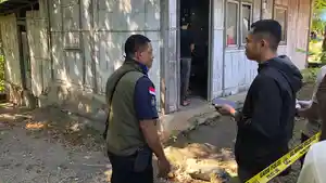 Polisi-memasang-police-line-dan-melakukan-olah-TKP-penemuan-mayat.jpg