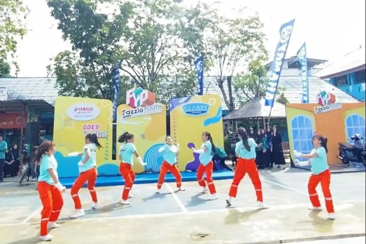 STSJ Yamaha Fasilitasi Kegiatan  Anak Muda Melalui Yamaha Fazzio Youth Project di SMAN 2 Banjarmasin