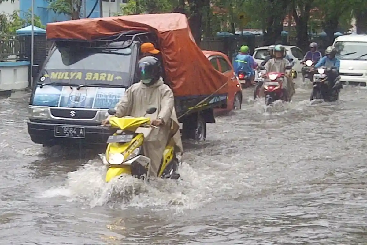 Penjelasan Alquran, Inilah Pesan di Balik Hujan dan Petir