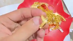 HARGA-EMAS-Harga-emas-murni-hari-ini-di-Abdya-Jumat-10-4-2026-Rp-8400000-per-mayam.jpg