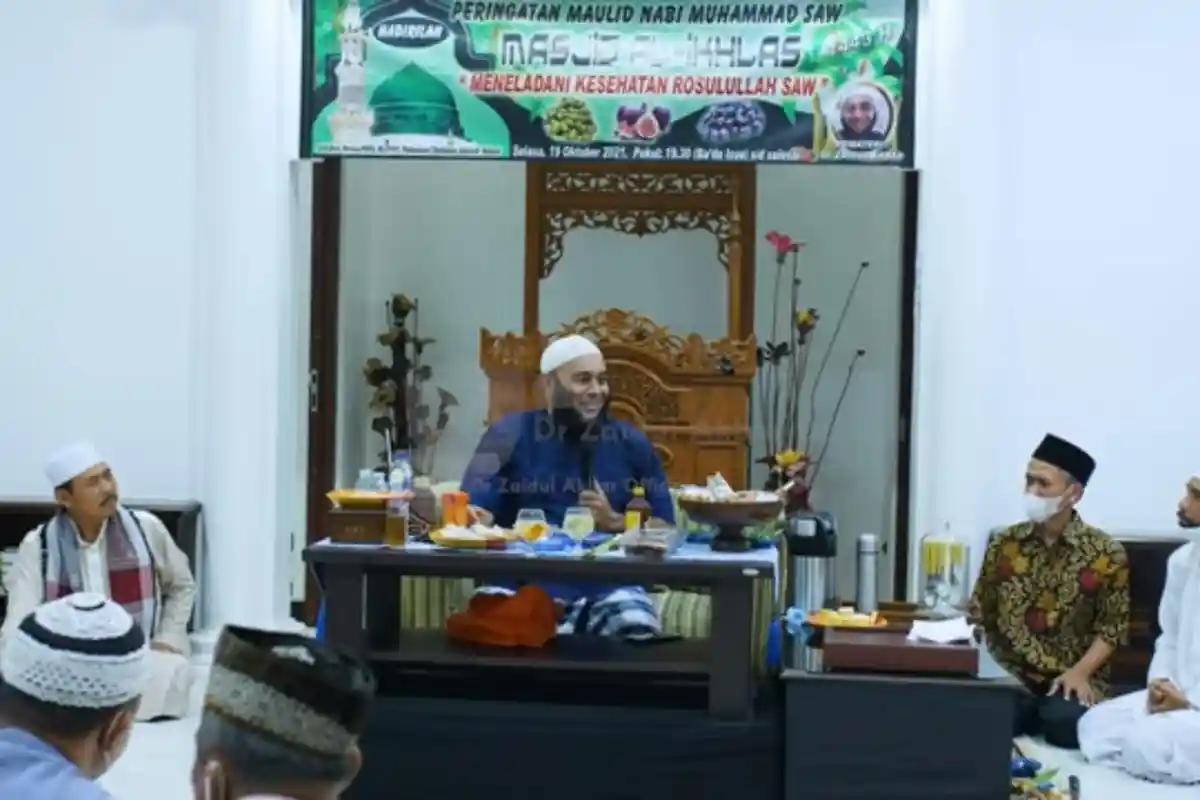 Cuaca Panas Ekstrem Bikin Dehidrasi, dr Zaidul Akbar Sarankan Konsumsi Pangan Ini