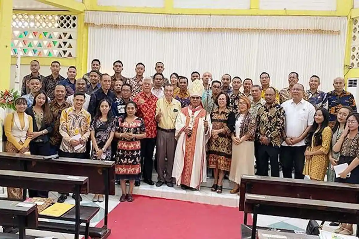 Yuven Tukung Apresiasi Pengukuhan LBH Caritas NTT, Hadirkan Layanan Hukum bagi Masyarakat Lemah