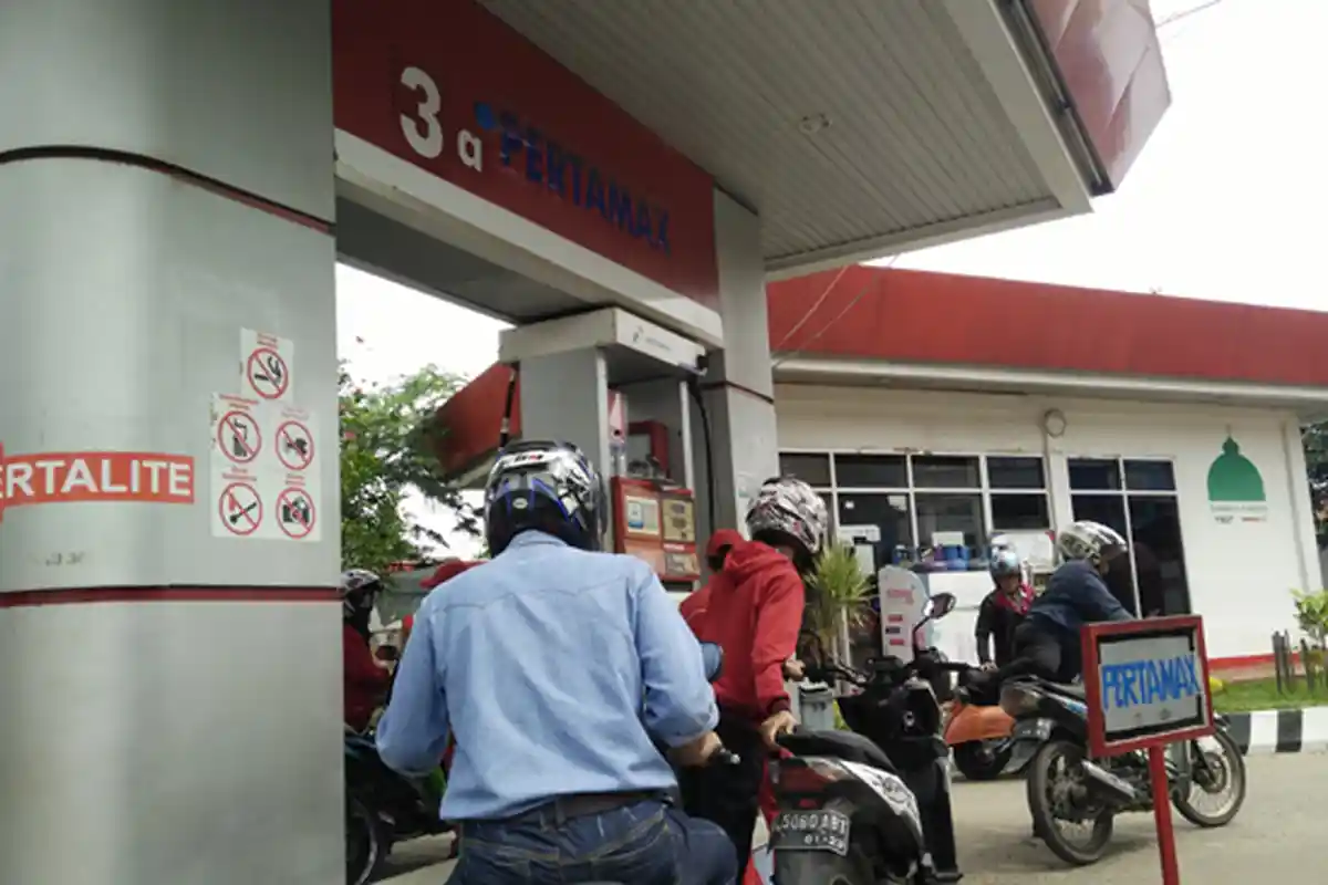 Di Sebagian Sumatera - Harga BBM Turun Mulai Hari Sabtu 1 Februari 2020, Cek Harga Terbaru di Sini