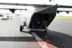 Lima Pesawat dan Tiga Helikopter TNI AL Ikuti Tabur Bunga di Runway Bandara Juanda