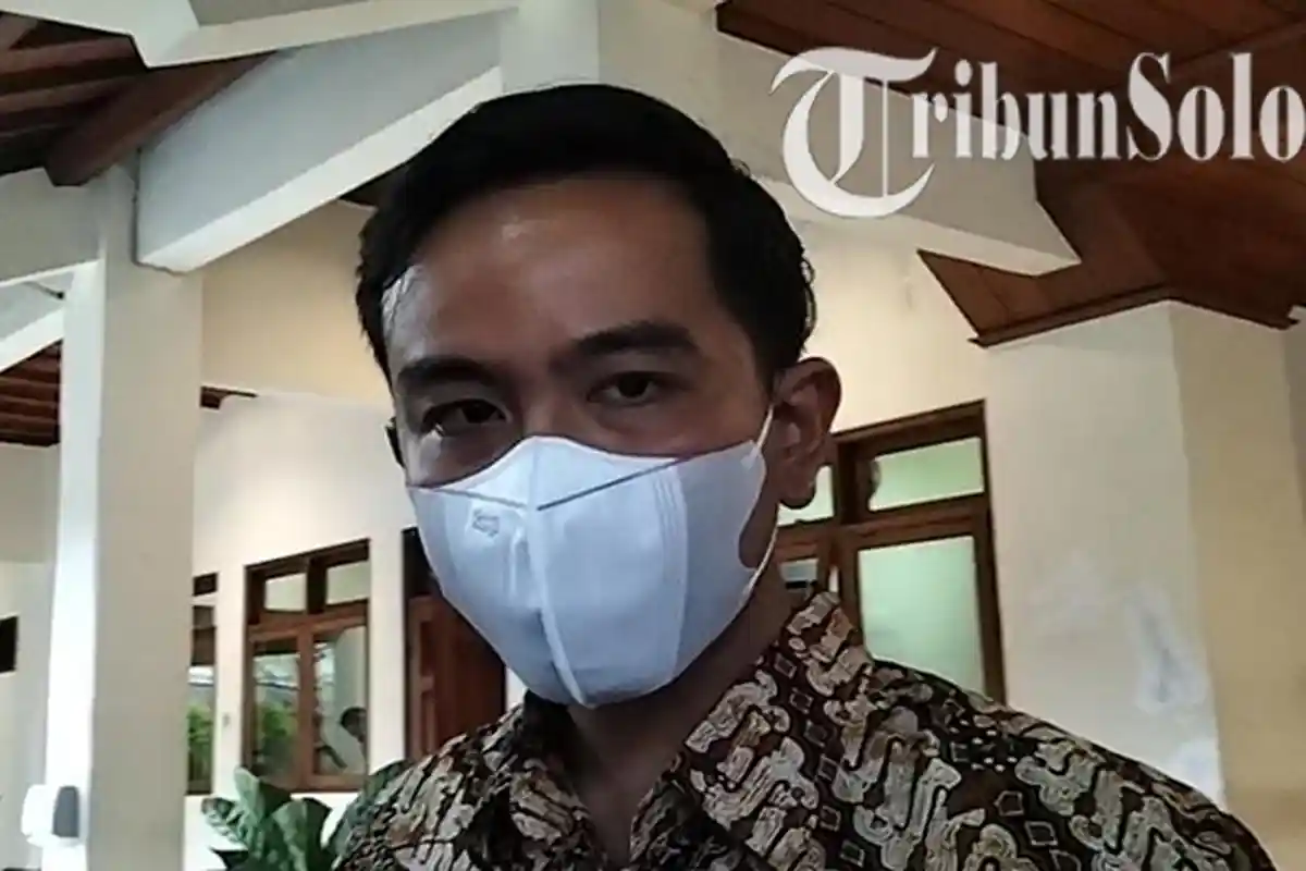 Ogah Laporkan Balik Ubedilah Badrun, Gibran Beri Pesan Mendalam : Kalau Saya Salah Tangkap, Enak Kan