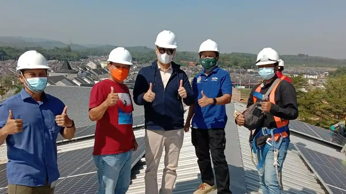 Kurangi Emisi Karbon PLTS Atap Dioperasionalkan di Purwakarta