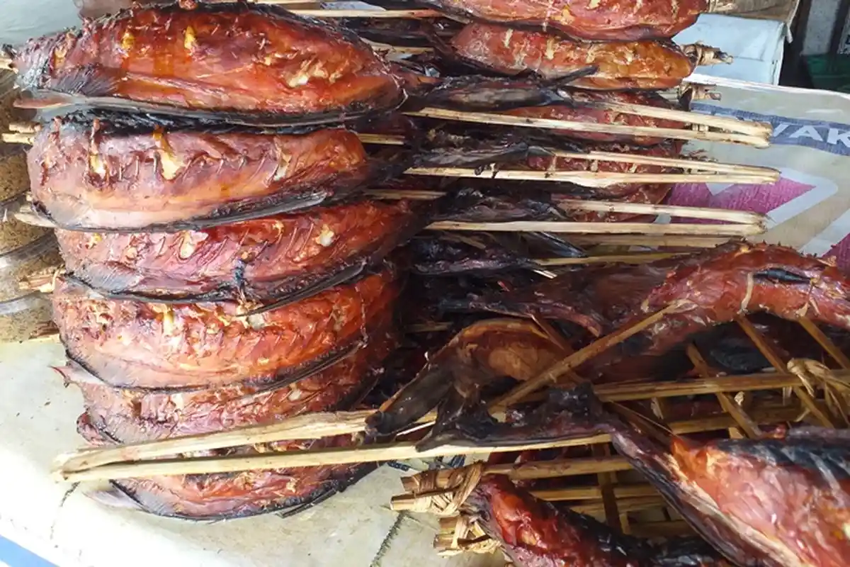 Wisata Manado - 5 Oleh-oleh Khas Kota Manado yang Wajib Dibeli, dari Cakalang Fufu hingga Klapertart