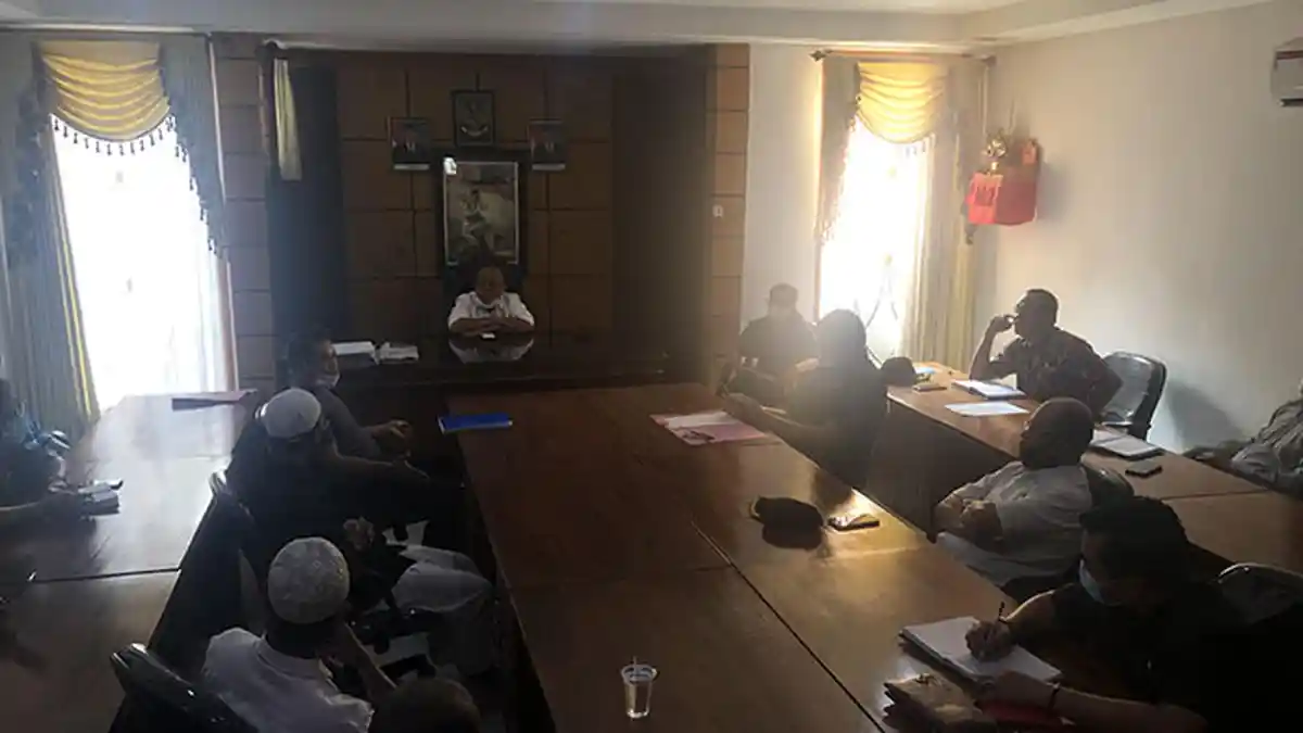 Warga Datangi DPRD Jembrana Tolak Keberadaan Pabrik Limbah B3 di Pengambengan, Ini Sikap Fraksi PDIP