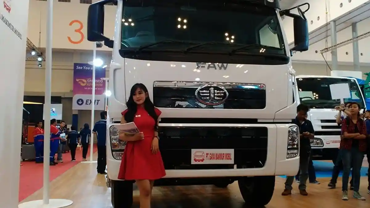 FAW Bidik Pasar Logistik dan Angkutan Kargo dengan Truk HD 310CG 8x4