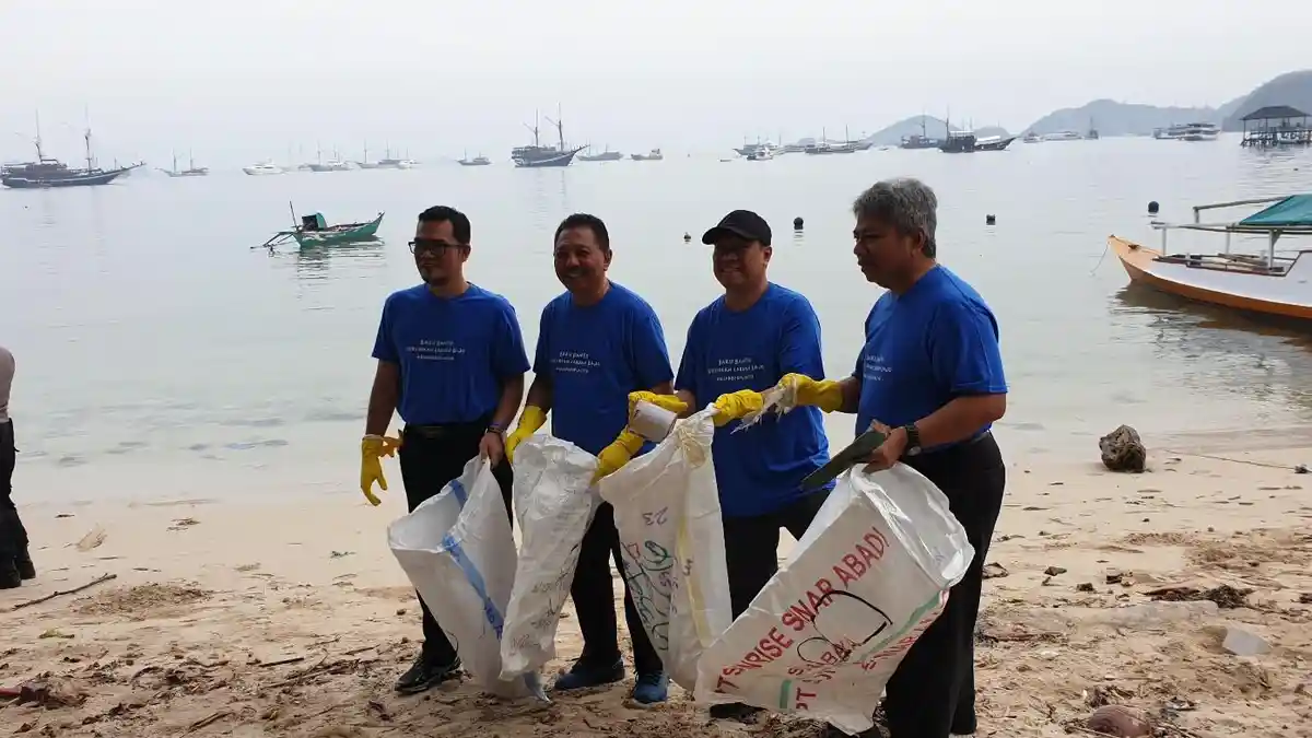 Danone Aqua Berikan Solusi Atasi Masalah Sampah Plastik di Labuan Bajo
