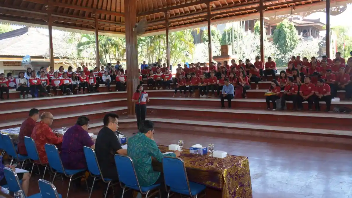 Gaji Sedikit dan Mengabdi Belasan Tahun, PLKB Non PNS Mengadu ke Dewan Bali