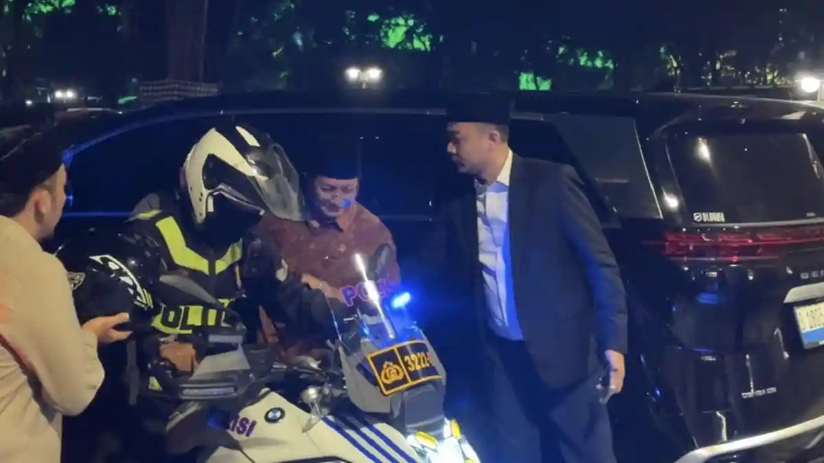 Menag Nasaruddin Umar Menumpang Motor Patwal Tembus Kemacetan Untuk Hadiri Silaturahmi Nasional MUI
