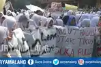 siswa-sman-1-mojosari-mojokerto-unjuk-rasa-tuntut-kepala-sekolah-dicopot-dari-jabatannya_20180424_112934.jpg