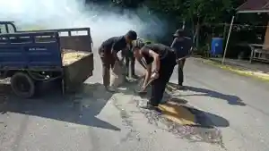 Darul-Iman-tambal-jalan-Lingga.jpg