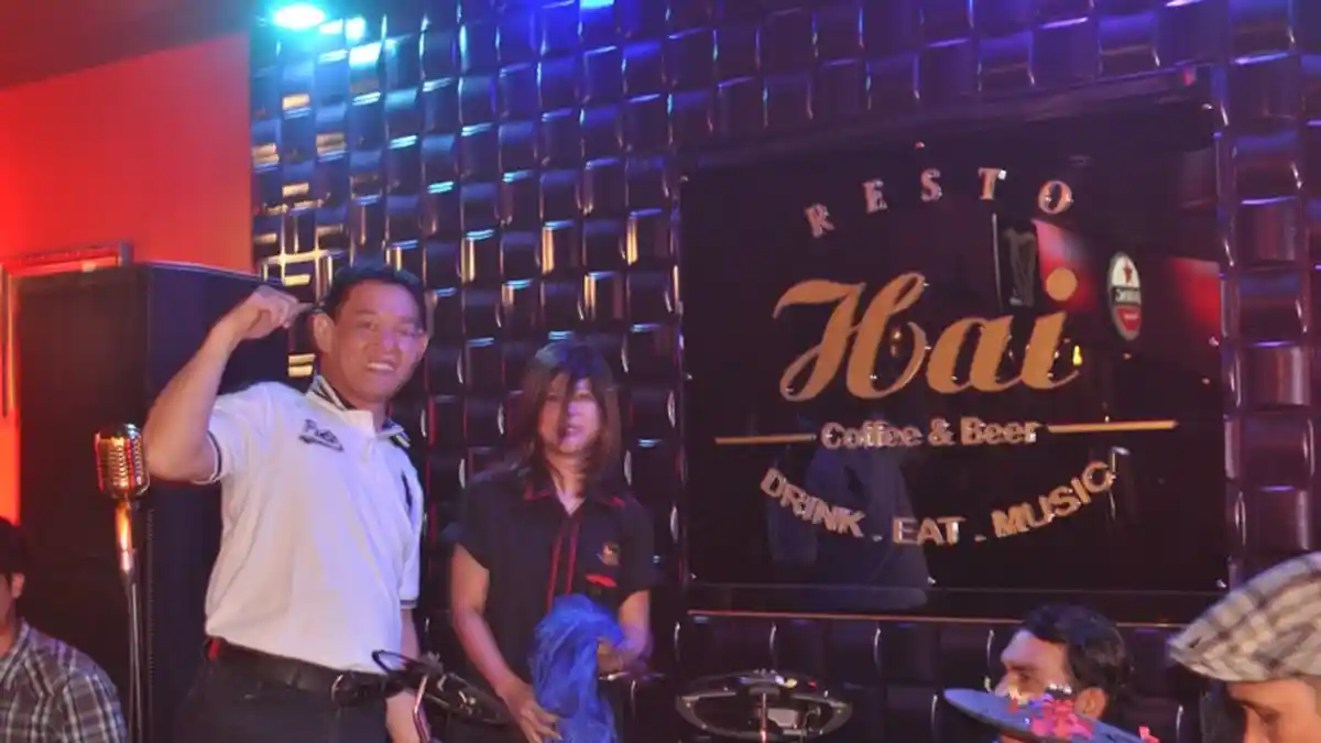 Tongkrongan Eksekutif Muda, Hai Resto & Cafe