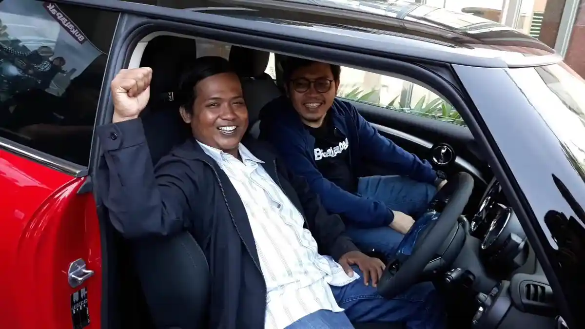 Dedi Heryadi Pengemudi Ojol Terancam Gagal Bawa Pulang Mini Cooper, Ini Penyebabnya