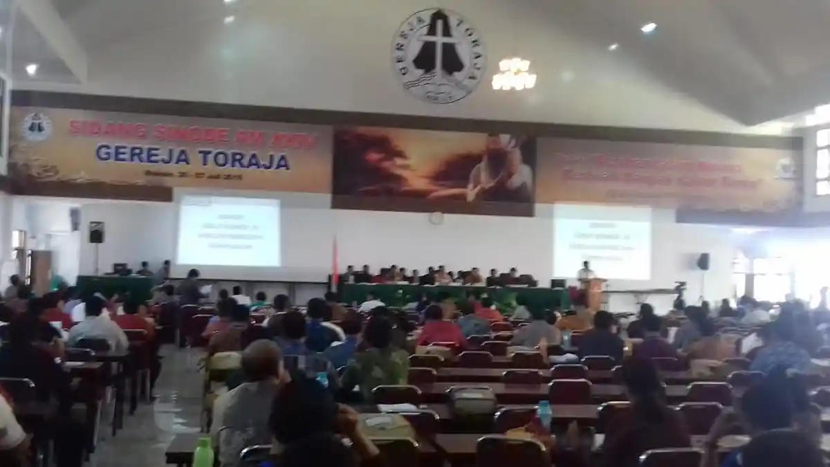 Gaji Pendeta Gereja Toraja Akan Disentralisasi