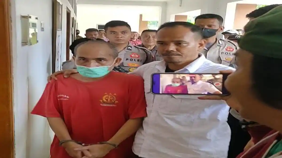 BREAKING NEWS - Tersangka Pembunuhan Tetty Rumondang Harahap di Batam Sidang Perdana
