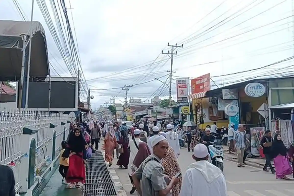 Prakiraan Cuaca Kawasan Haul Guru Sekumpul 2024 di Martapura Minggu 14 Januari 2024, Malam Berawan