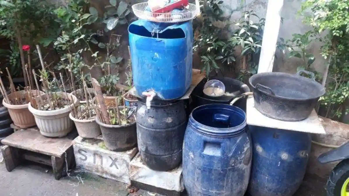 Penjual Air Bersih Keliling Masih Dibutuhkan Warga Luar Batang Jakarta Utara