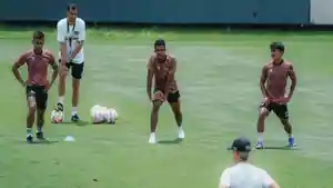 DEWA-UNITED-PERSIAPAN.jpg