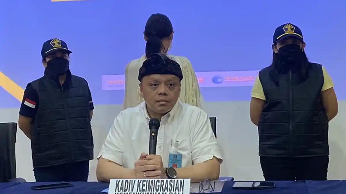 Bule Melalung di Objek Wisata Kayu Putih Tabanan, Miliki Izin Tinggal Penanaman Modal Asing