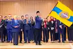 ketua-ika-unair-khofifah-lantik-pengurus.jpg