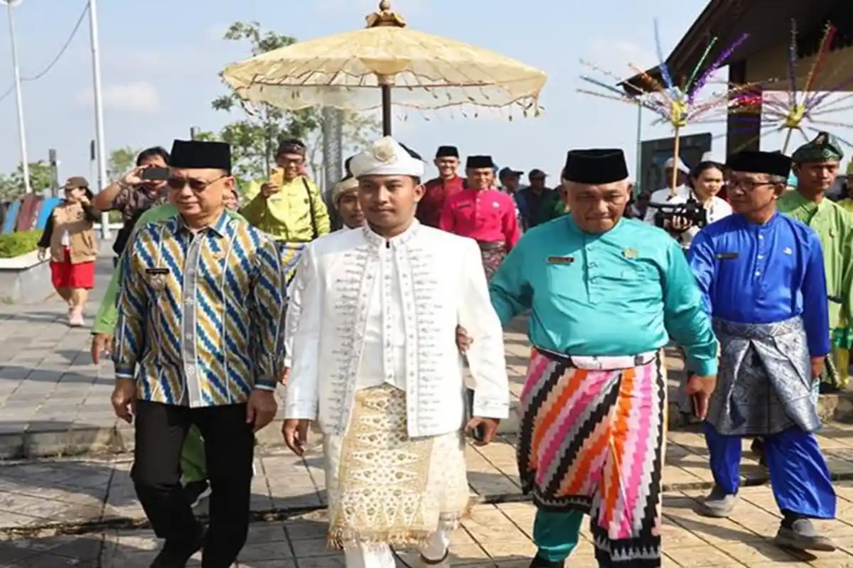 Nurul dan Susilawati Jadi Pasangan Pertama yang Menikah di MPP Tepian Kapuas Pontianak