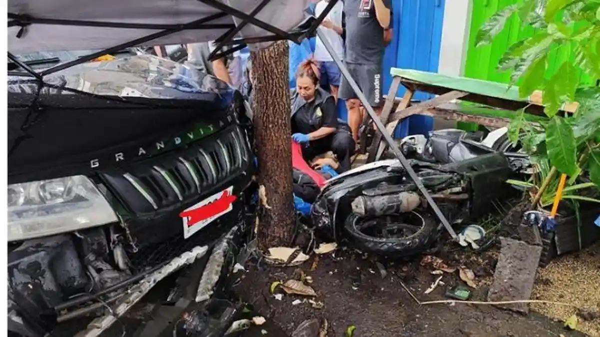 Kecelakaan di Kota Malang, Mobil Suzuki Grand Vitara Tabrak Pemotor, Pengemudi Diduga Microsleep