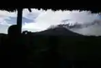 Gunung Sinabung Kembali Keluarkan Debu Vulkanik