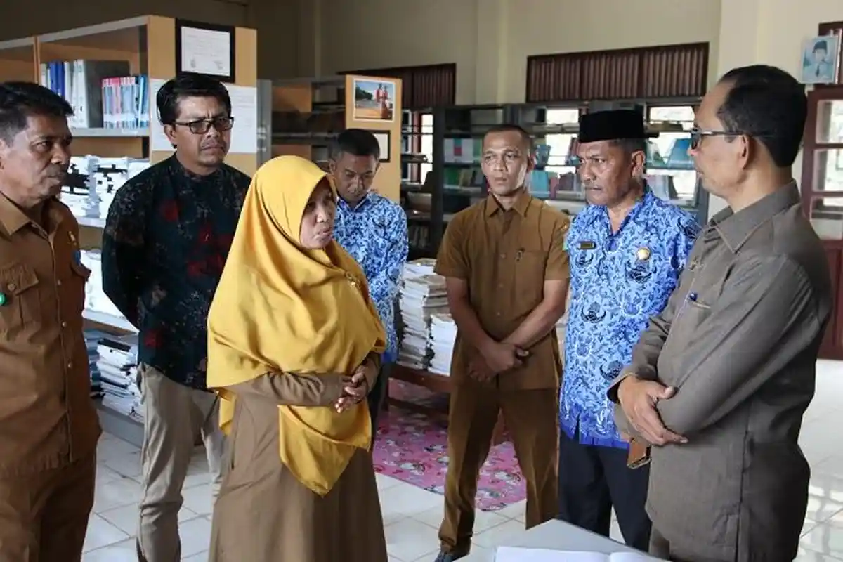 Curhat  di Depan Bupati, Kepala SMA Unggul Tapaktuan Keluhkan Infrastruktur hingga Fasilitas Asrama