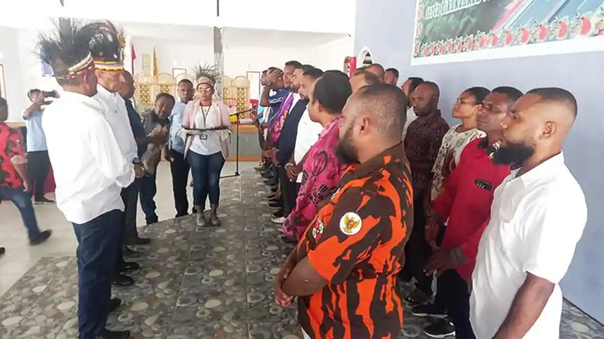 Lantik Pemuda Adat Tabi, BTM: Kawal Otsus dan DOB di Papua!