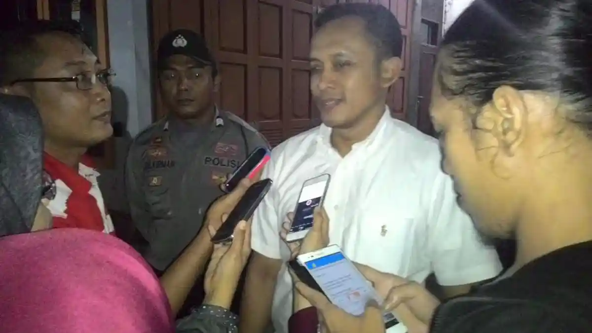 Bareskrim Mabes Polri Sita Tiga Ransel Dokumen di Rumah Rahmat Bustar