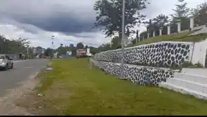 Cuaca-cerah-pagi-hari-di-lingkungan-Pemprov-Sulba.jpg