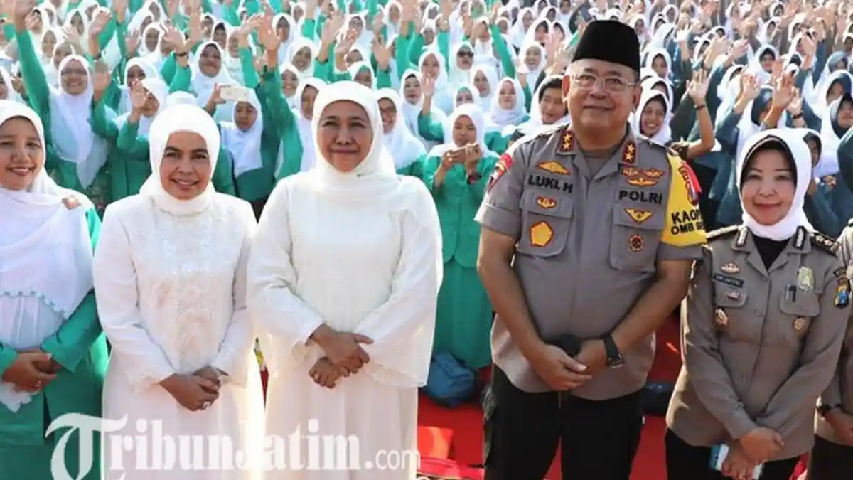 HUT Polwan, Khofifah Perempuan Bisa Jadi Promotor yang Profesional dan Terpercaya