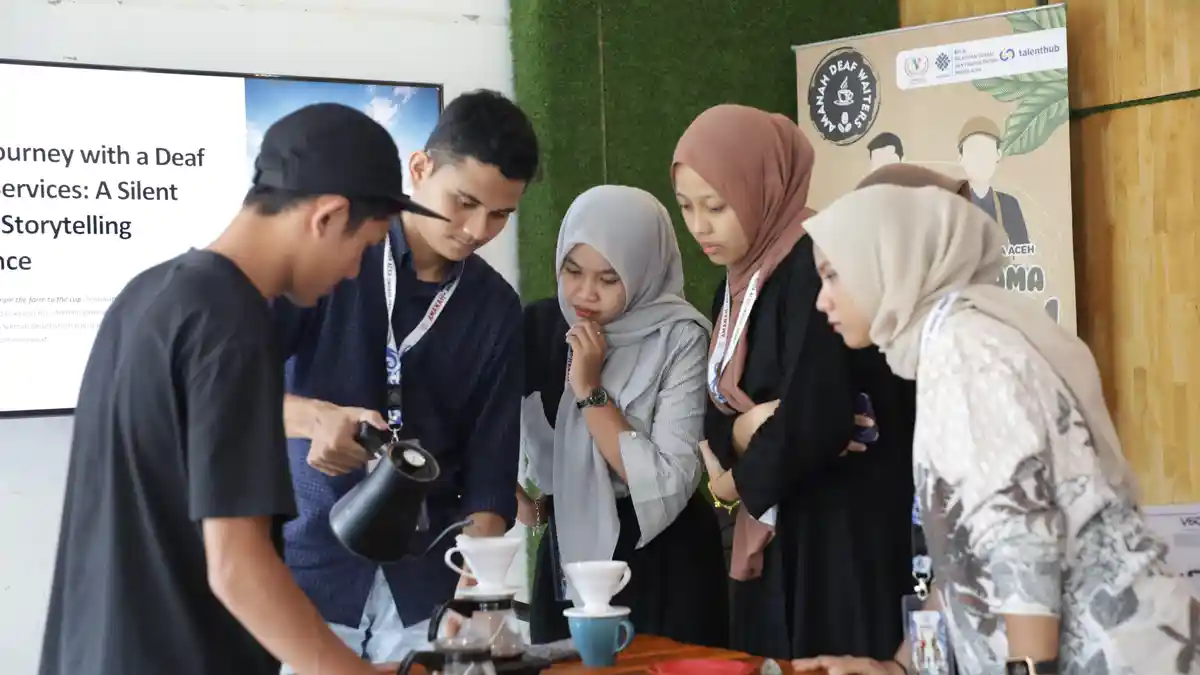 Teman Tuli Aceh Ikuti Pelatihan Manual Brew Kopi yang Digelar AMANAH