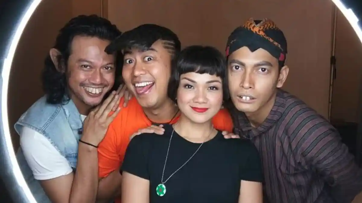 Main di Film 'Doa: Cari Jodoh', Nirina Zubir Sampai Rela Cukur Habis Alis