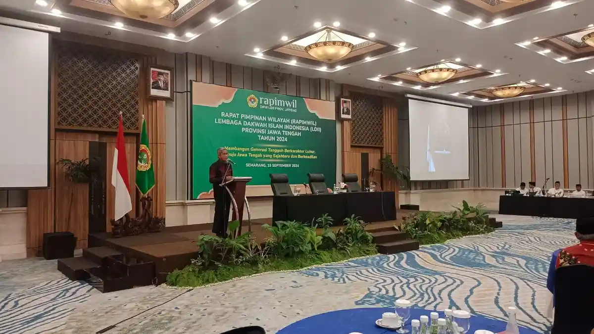 Sekda Provinsi Jateng Sumarno Buka Rapimwil DPW LDII Jateng 2024 di Hotel Patra Jasa - Sumarno-LDII.jpg