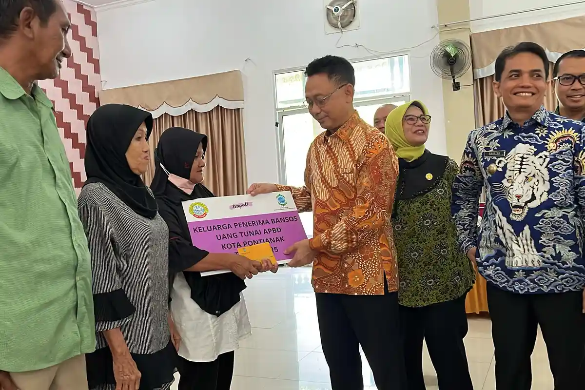 Prioritaskan Kesejahteraan Warga, Pemkot Pontianak Salurkan Bantuan Sosial Tunai