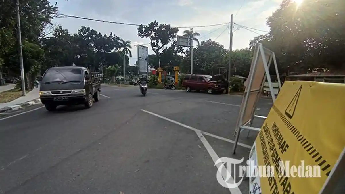 Berita Foto: Penutupan Sementara Jalan saat Pengerjaan Jalur Layang Kareta Api Medan-Binjai - PENUTUPAN-JALAN-2.jpg
